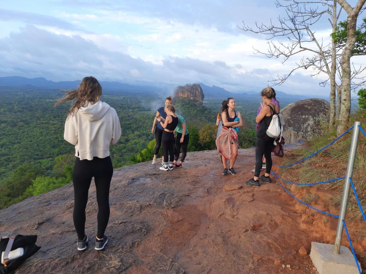 Ruk Sewana Villa Tree House Sigiriya Exterior photo